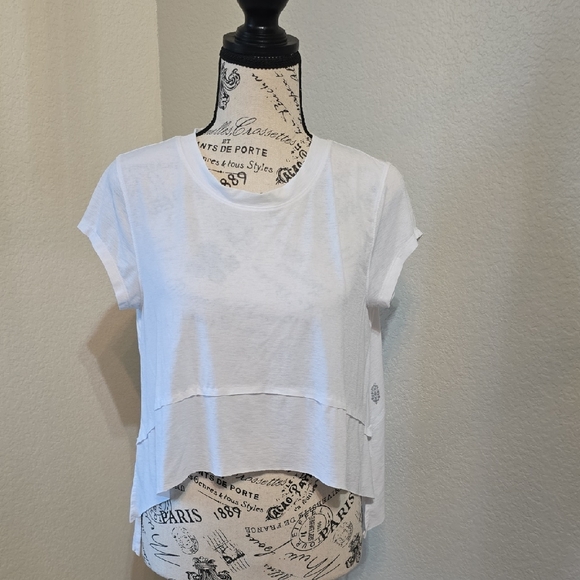 Free People Movement White Cropped Active Tee XS Flowy Layered Stretch NWOT - Picture 7 of 8